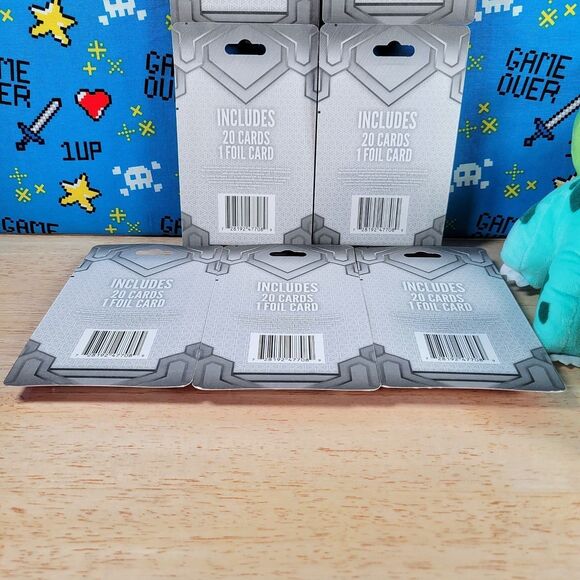 Pokemon TCG 7 Packs of 20 Cards + 1 Foil Card & Bulbasaur 8" Plush Set New - Picture 8 of 8